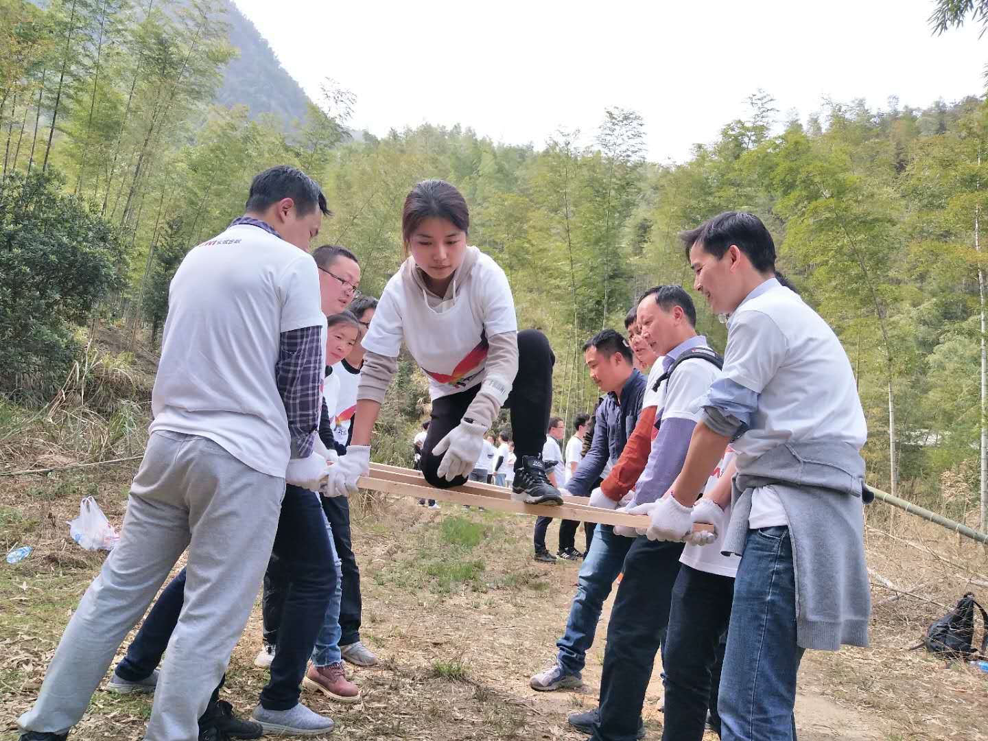 凝聚團隊，放飛自我----長城金融研發(fā)體系開展拓展培訓活動