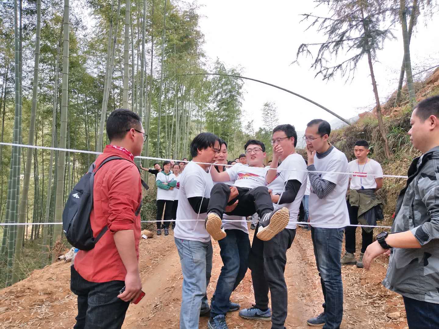 凝聚團隊，放飛自我----長城金融研發(fā)體系開展拓展培訓活動